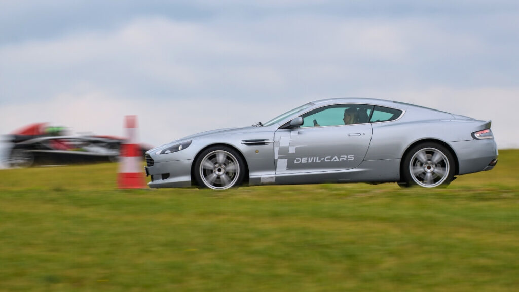 Aston Martin DB9 - Pomysł na MOTOprezent