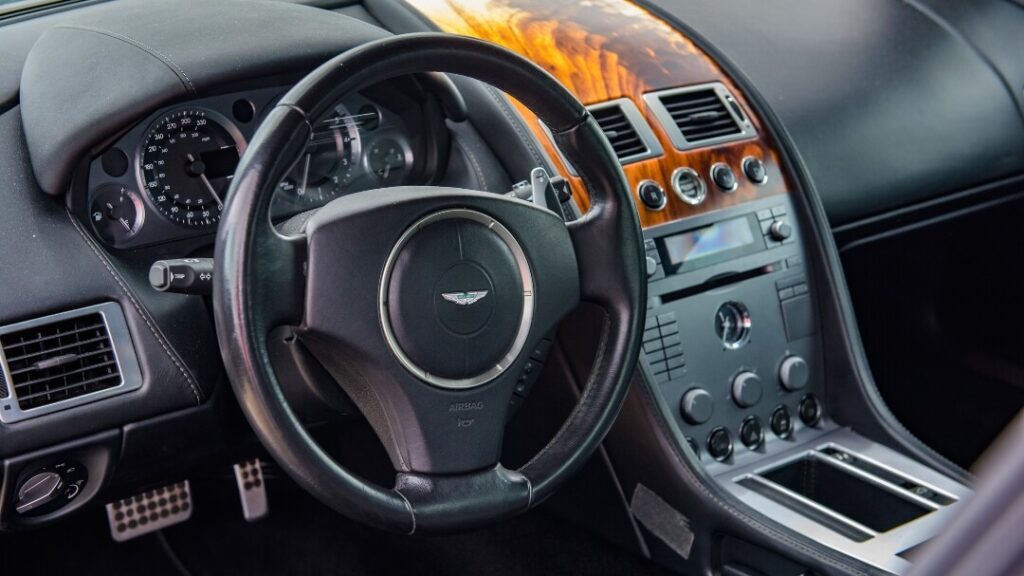 Aston Martin DB9 - Pomysł na MOTOprezent