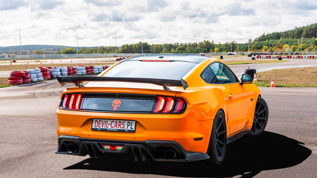 Ford Mustang GT4 Pack - Pomysł na MOTOprezent marzeń!